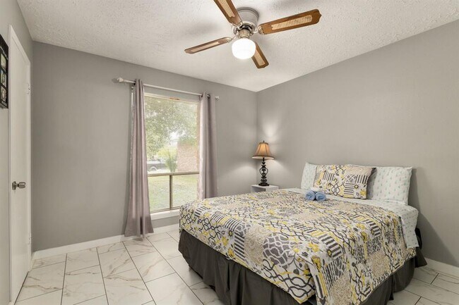 Building Photo - 14110 Eventide Dr