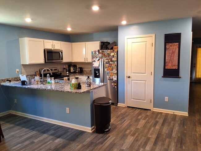 Building Photo - Cozy 3 Bed, 2 Bath House In Vine Grove, KY