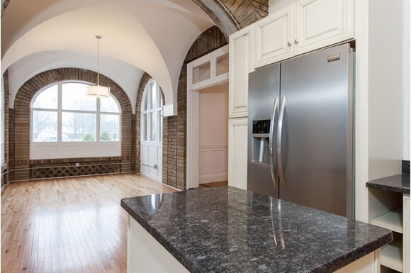 Interior Photo - 651 Prospect Street