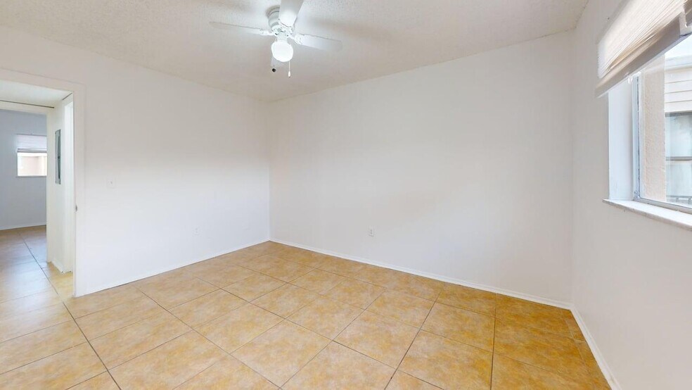 Building Photo - 1000 Lake of the Woods Blvd