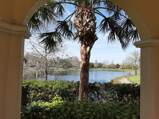 Building Photo - SEASONAL ONLY  3 bedroom, 2 1/2 bath townhome off University Parkway with water view