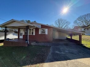 Building Photo - Must see 2 - bedroom, 1 -bath all brick home
