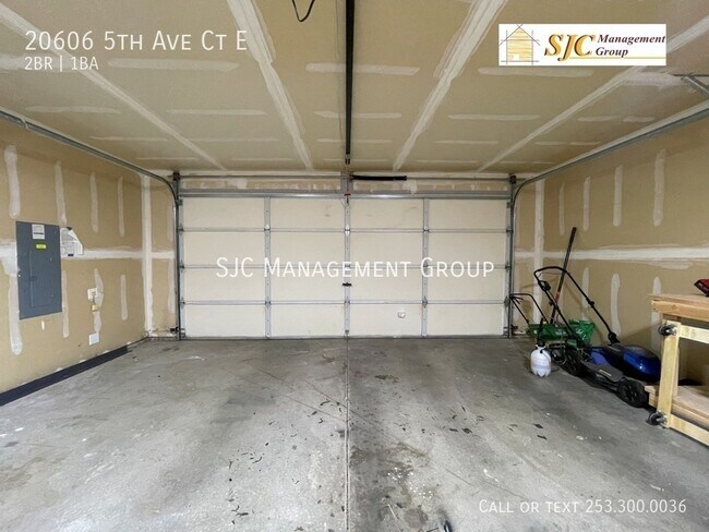 Building Photo - 20606 5th Ave Ct E