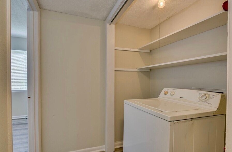 Building Photo - 1017 Stevens Creek Rd