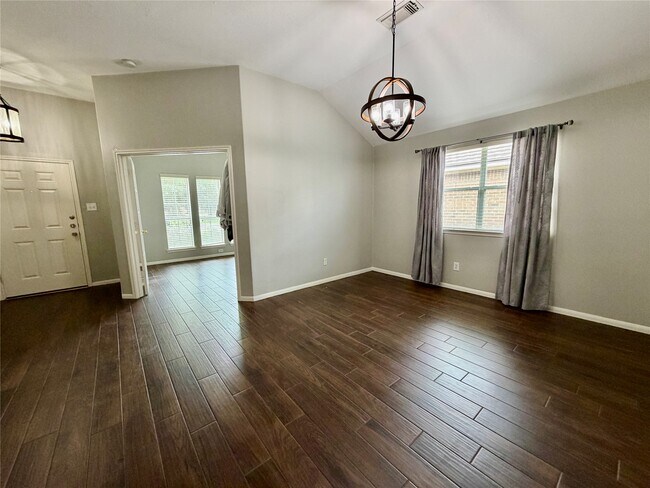 Building Photo - 25206 Barmby Dr