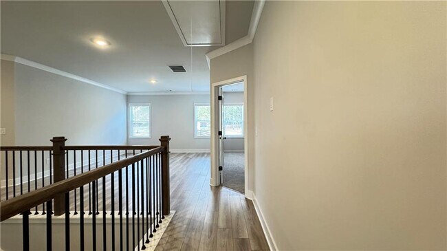 Building Photo - 5343 Milford Dr