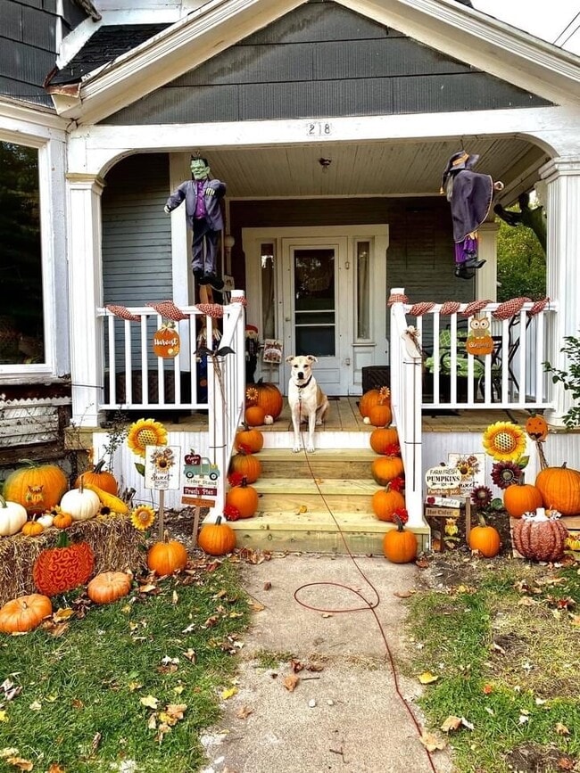 Building Photo - BURR OAK 2 UNIT