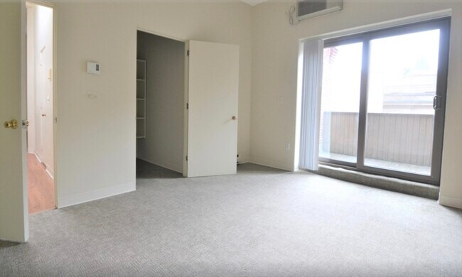 Building Photo - 67 St Germain St