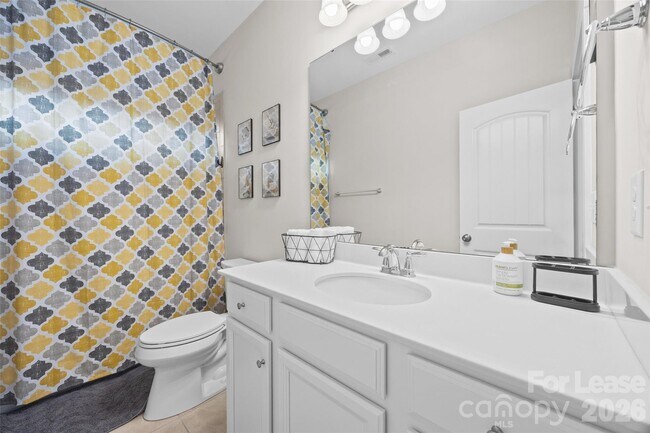 Building Photo - 522 Spring Landing Dr