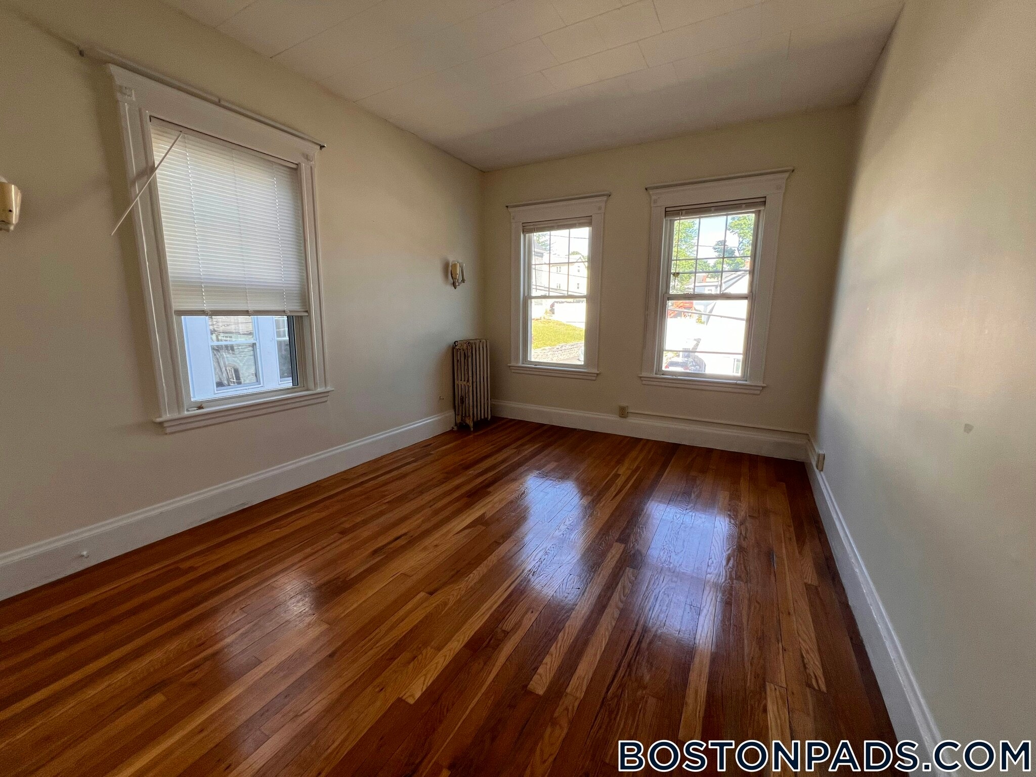 Building Photo - 30 Lawrence St