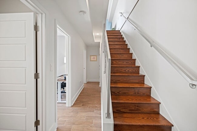 Building Photo - Totally Awesome in Trinidad! 3 bed + 2.5 BA on 2 levels