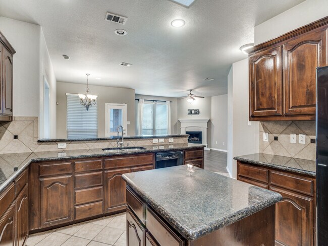 Building Photo - 3220 Hornbeam St