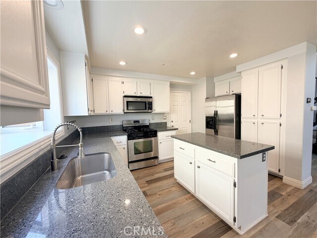 Building Photo - 15096 Fox Ridge Dr