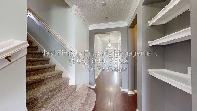 Building Photo - 112 Woodfield Ln