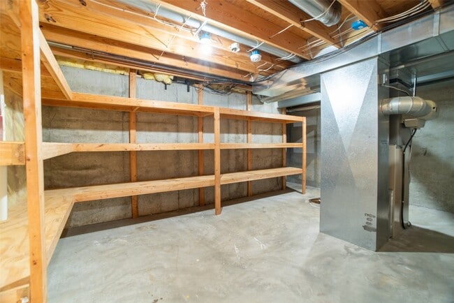 Building Photo - 570 Castle Ridge Dr