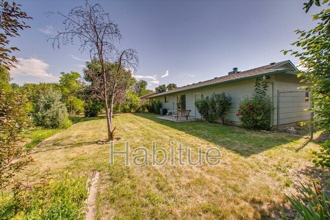 Building Photo - 2924 S Holden Ave