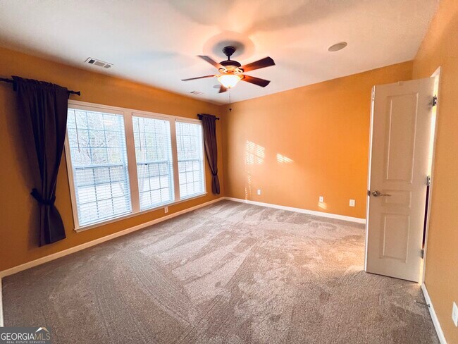 Building Photo - 130 Magic Lily Dr