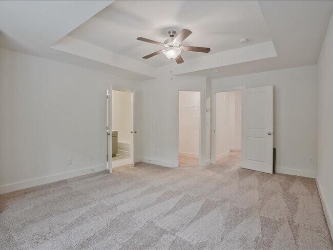 Building Photo - 6413 Shalks Xing Dr