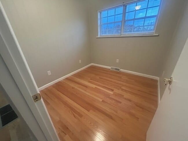 Building Photo - Three Bedroom Home in Corbin, KY