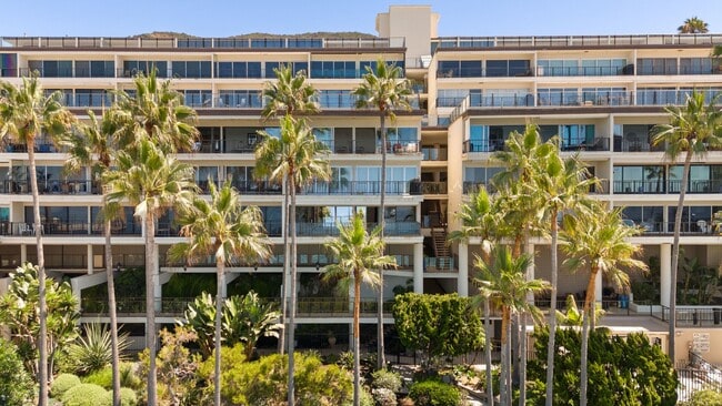 Building Photo - Discover a Coastal Sanctuary at Laguna Royale, Laguna Beach. Comes with 2 Parking Spaces!