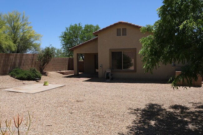 Building Photo - 5426 W Dove Mountain Park Rd