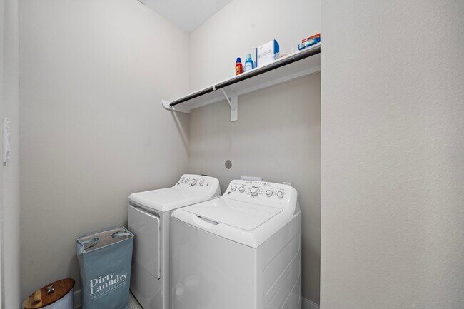 Building Photo - 2623 Huntington Creek Ln