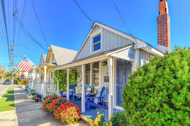 Building Photo - 77 Abbott Ave