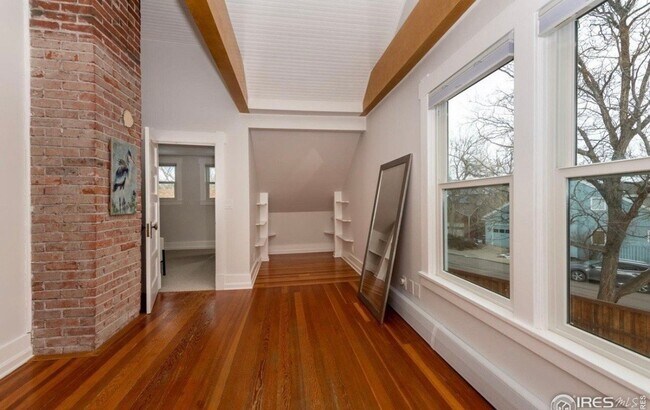 Building Photo - 1717 Iris Ave