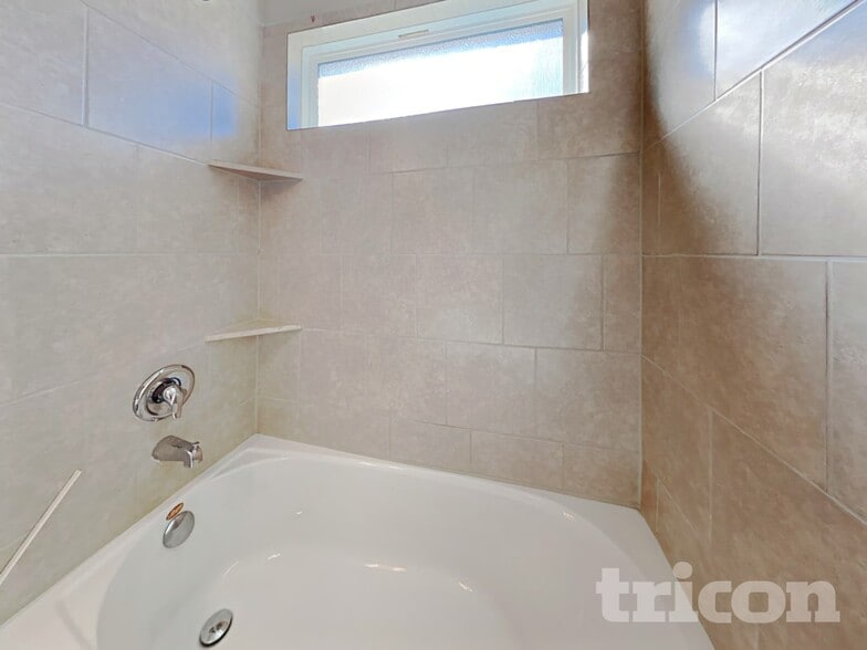 Building Photo - 4014 Stanley Park