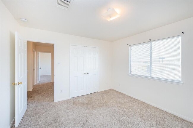 Building Photo - 16310 Bandicoot Dr