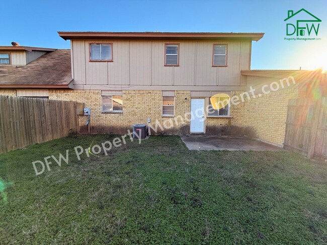 Building Photo - 1021 Pleasant Valley Ln