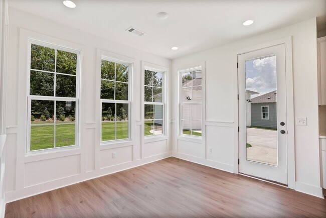 Building Photo - Designer Home zoned for Pike Road Schools!