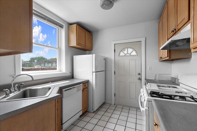 Building Photo - 6414 N Newgard Ave