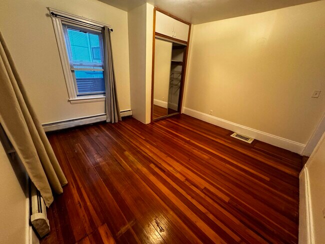 Building Photo - 26 Holworthy Pl