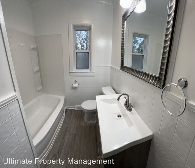 Building Photo - 3 br, 1 bath House - 2024 Adams Street