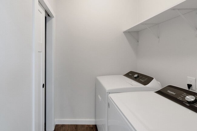 Building Photo - Charming 3BR Townhome in Fraser