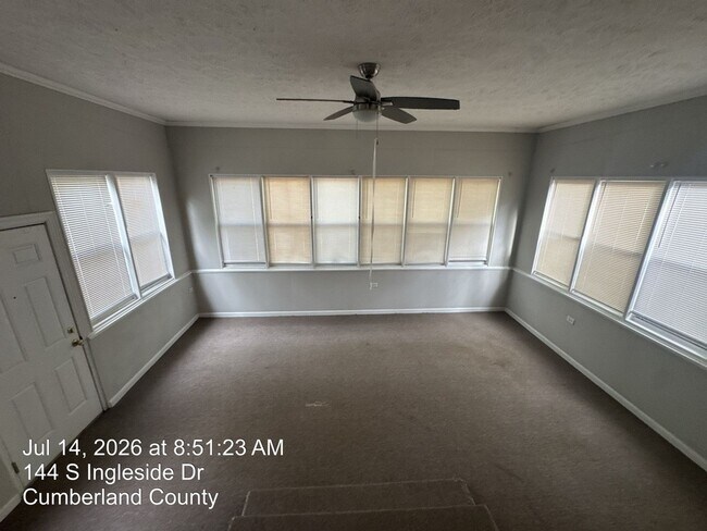 Building Photo - 144 S Ingleside Dr
