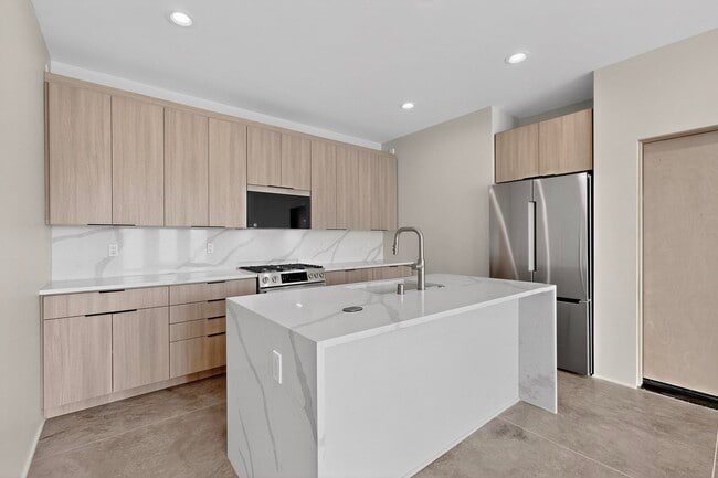 Building Photo - 705 Alcalde Pl SW