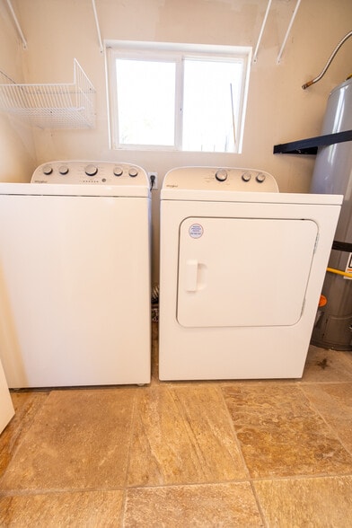 Washer/Dryer - 1745 Lake St