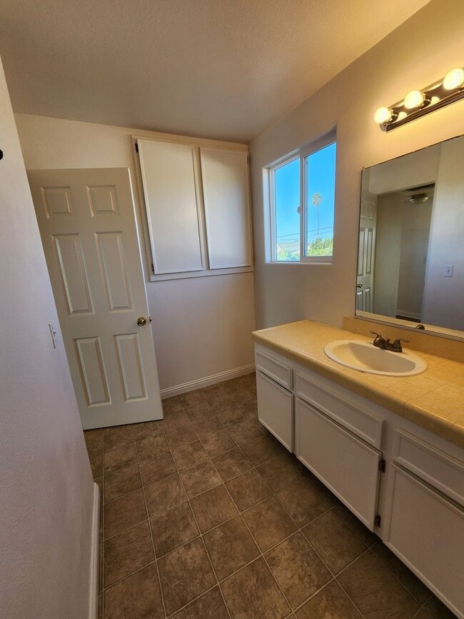 Building Photo - Bright Two-Story 3BR Home Near the Beach with Private Yard