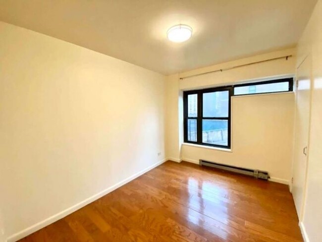 Building Photo - 3 bedroom in New York NY 10027