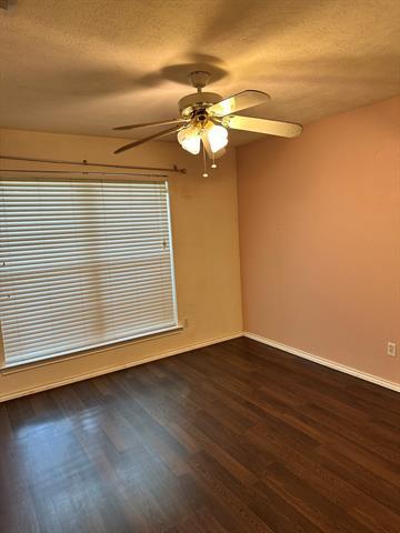 Building Photo - 502 Spring Willow Dr