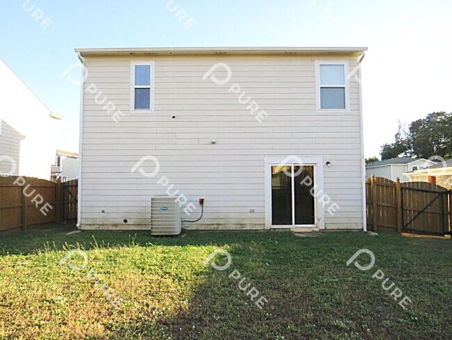 Building Photo - 221 Whitestone Dr NE