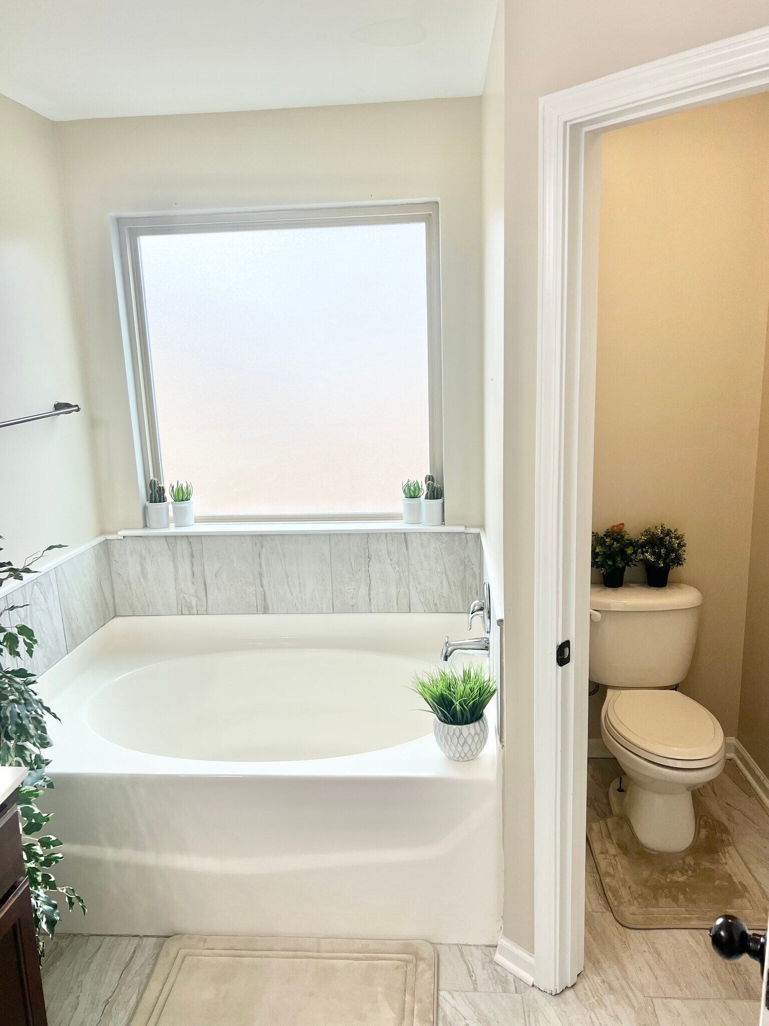 Building Photo - 31 White Pine Way