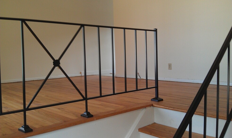 Building Photo - 224 S Sage Cir