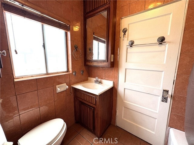 Building Photo - 1049 W 65th Pl