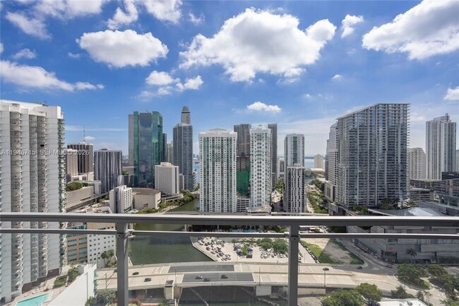 Building Photo - 92 SW 3rd St