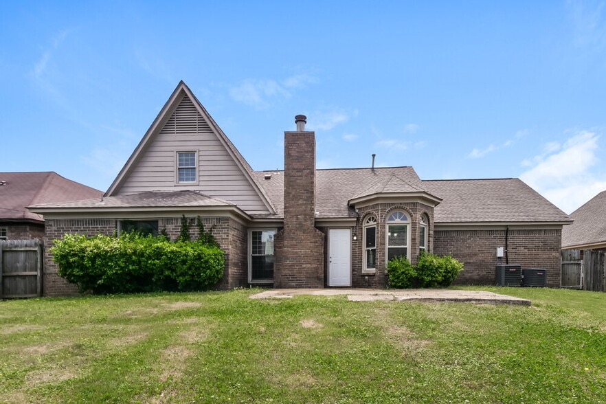 Building Photo - 7308 Schilling Cove E