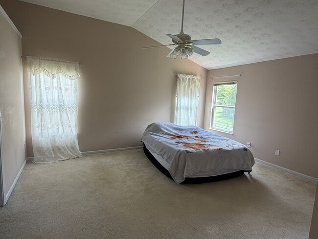 Building Photo - Beautiful, two-story, 4 bedroom home in Springboro!