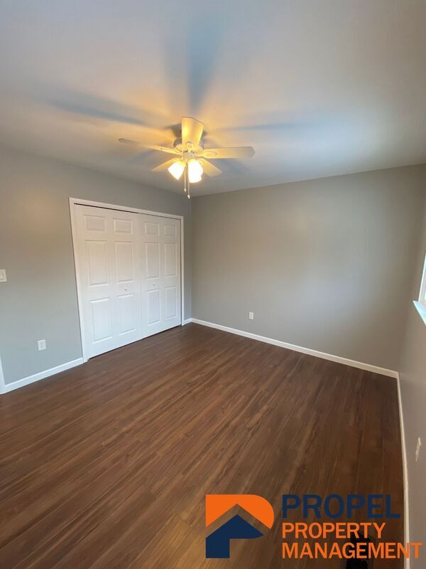 Building Photo - 243 Randall Dr